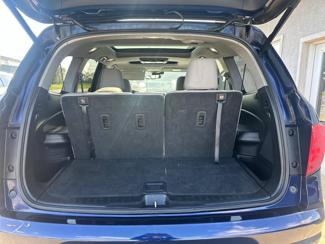 Honda Pilot AWD 4dr Elite w/RES & Navi 2016