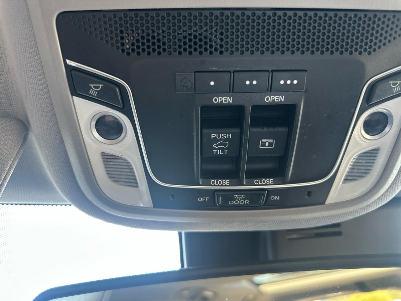 Honda Pilot AWD 4dr Elite w/RES & Navi 2016