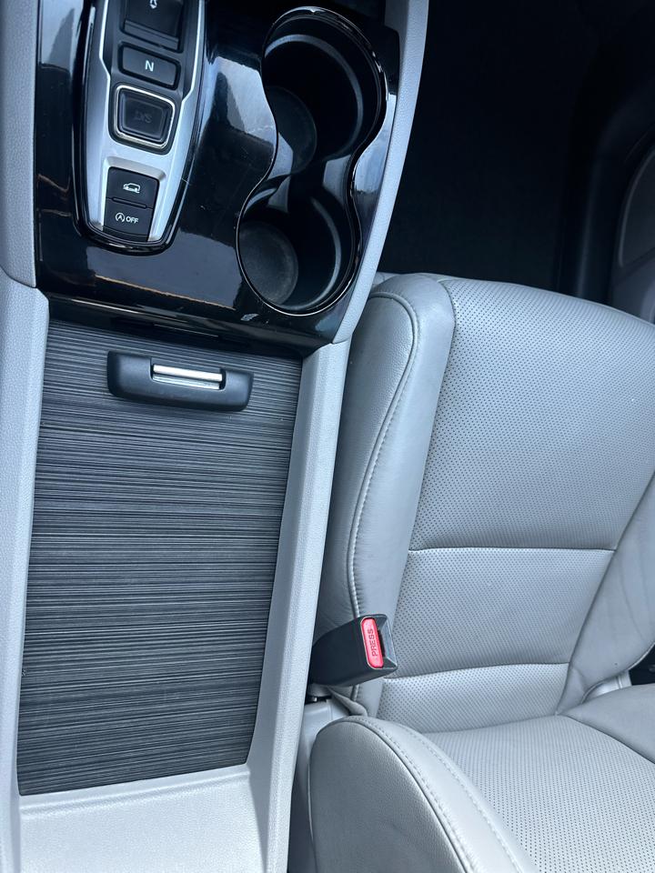 Honda Pilot AWD 4dr Elite w/RES & Navi 2016