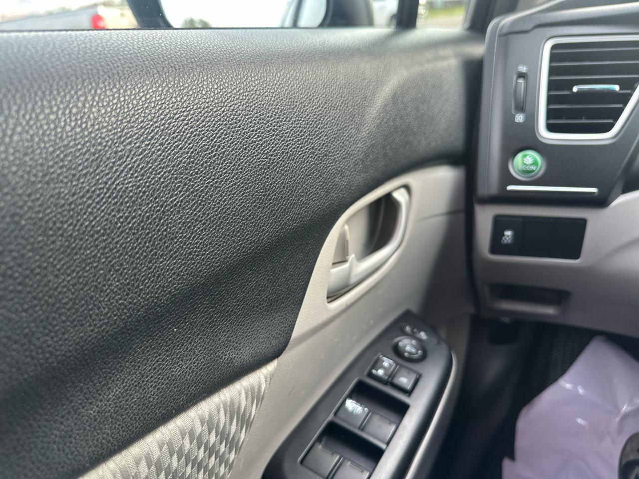 Honda Civic Sedan 4dr CVT LX 2015
