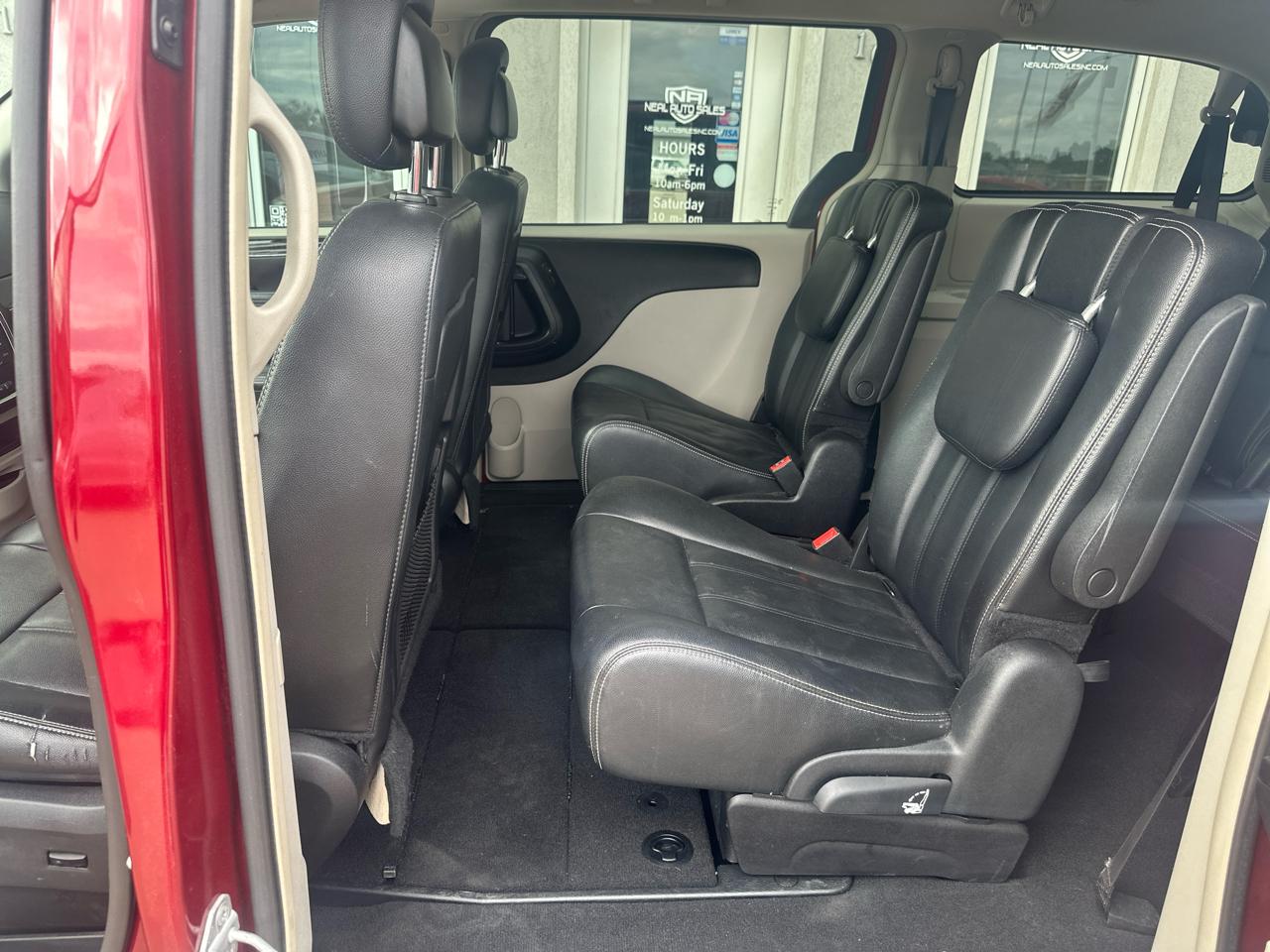 Chrysler Town & Country 4dr Wgn Touring 2016