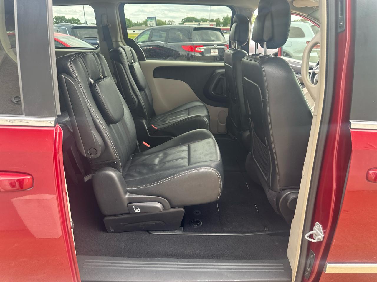 Chrysler Town & Country 4dr Wgn Touring 2016
