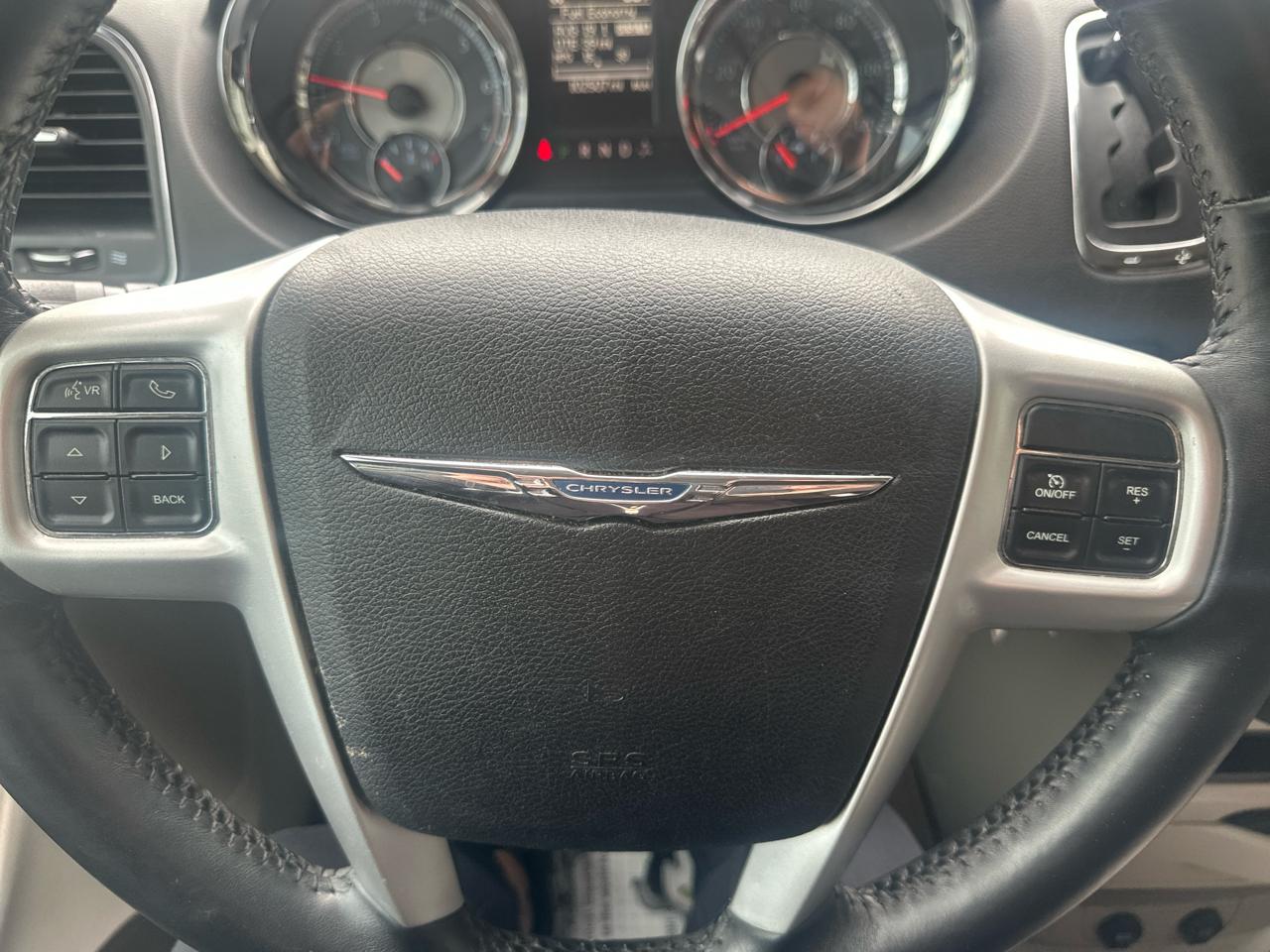 Chrysler Town & Country 4dr Wgn Touring 2016