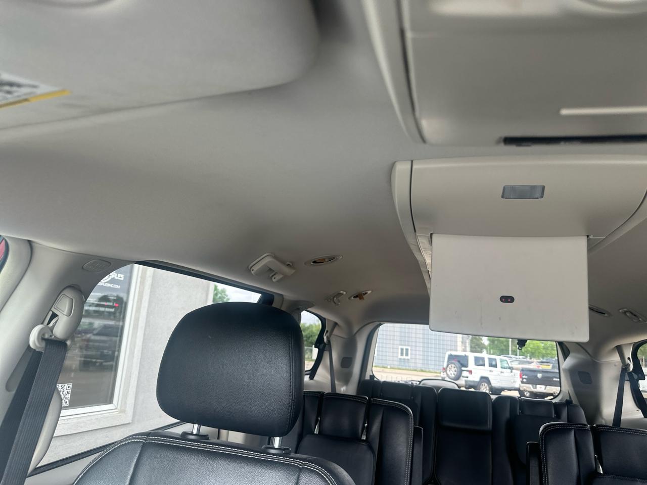 Chrysler Town & Country 4dr Wgn Touring 2016