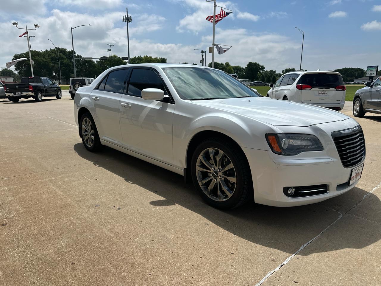 Chrysler 300 4dr Sdn 300S AWD 2014