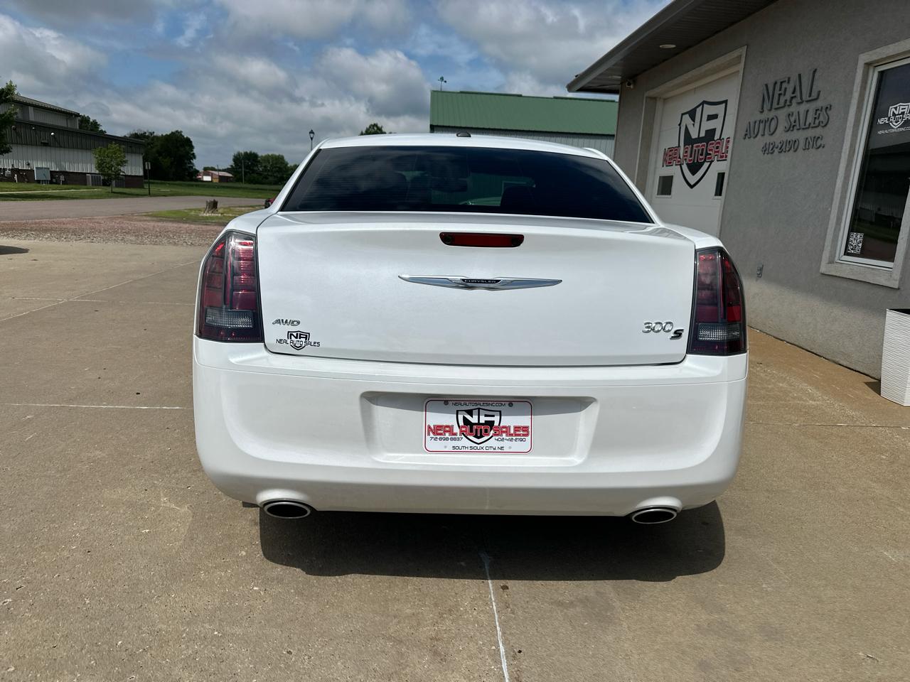 Chrysler 300 4dr Sdn 300S AWD 2014