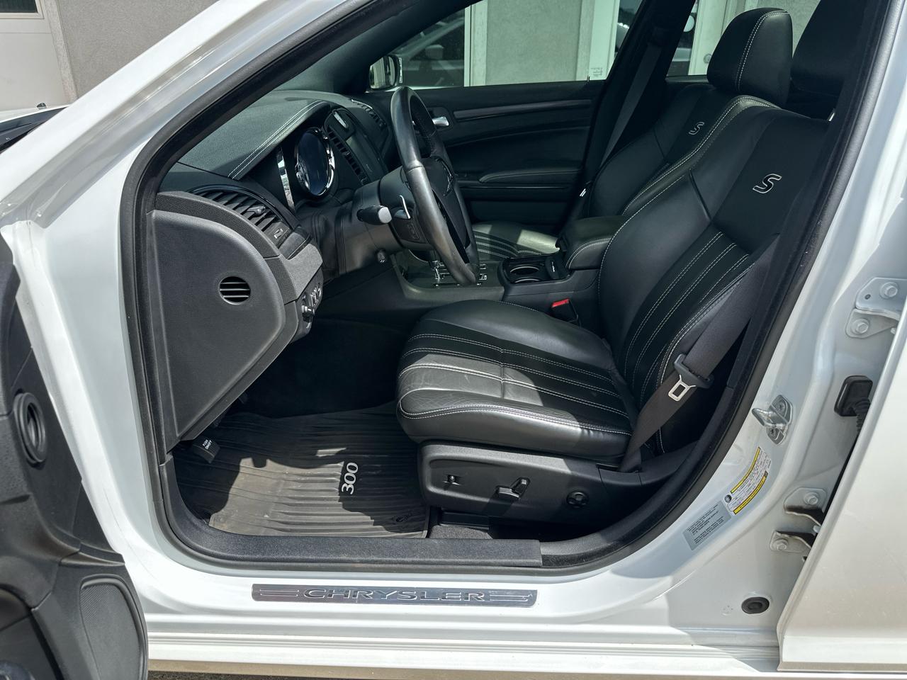 Chrysler 300 4dr Sdn 300S AWD 2014