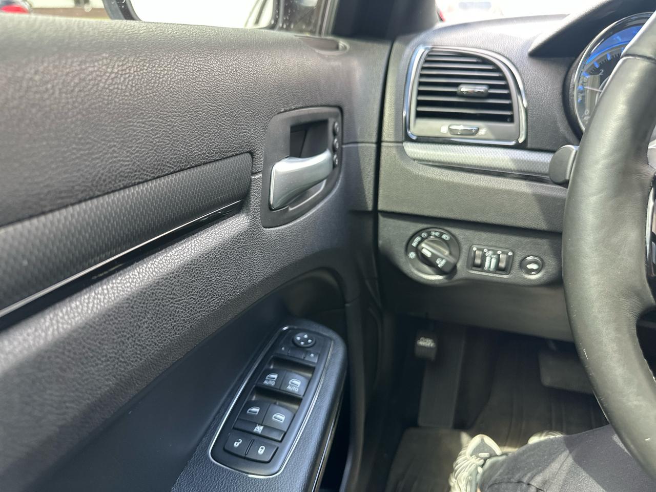 Chrysler 300 4dr Sdn 300S AWD 2014