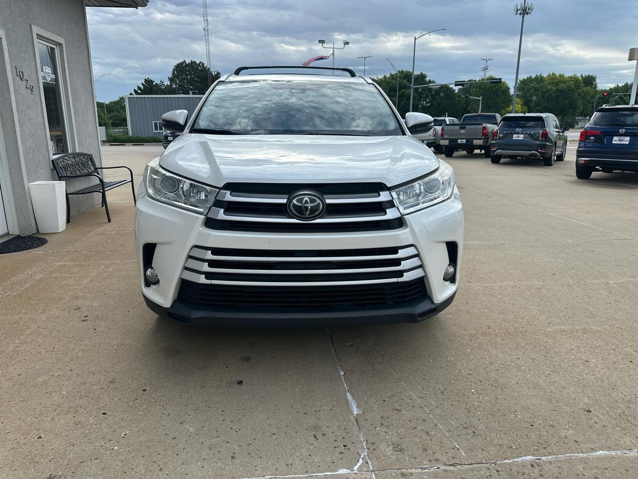 Toyota Highlander XLE V6 AWD (Natl) 2018