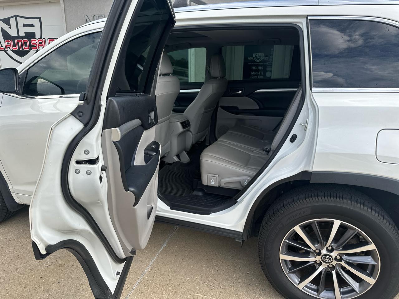 Toyota Highlander XLE V6 AWD (Natl) 2018