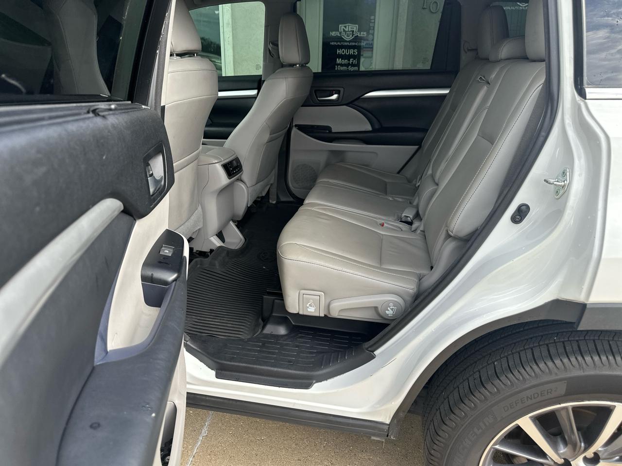 Toyota Highlander XLE V6 AWD (Natl) 2018