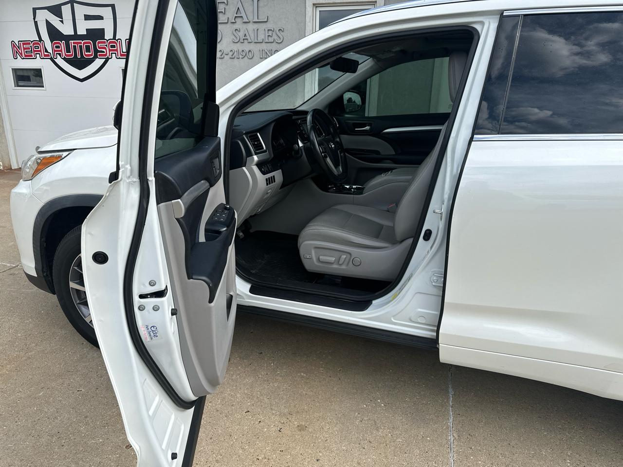 Toyota Highlander XLE V6 AWD (Natl) 2018