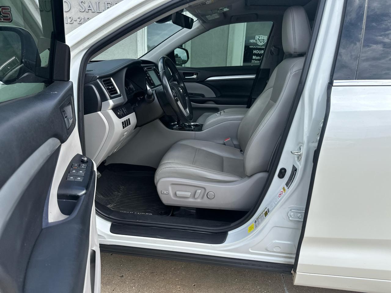 Toyota Highlander XLE V6 AWD (Natl) 2018