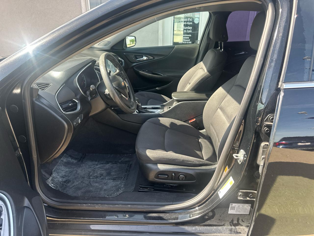 Chevrolet Malibu 4dr Sdn LT 2021