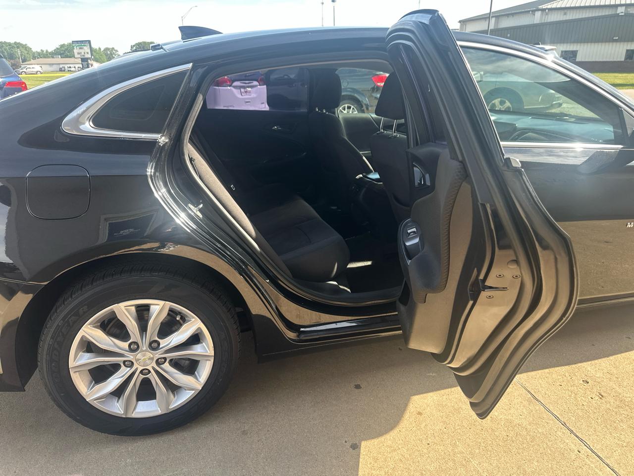 Chevrolet Malibu 4dr Sdn LT 2021