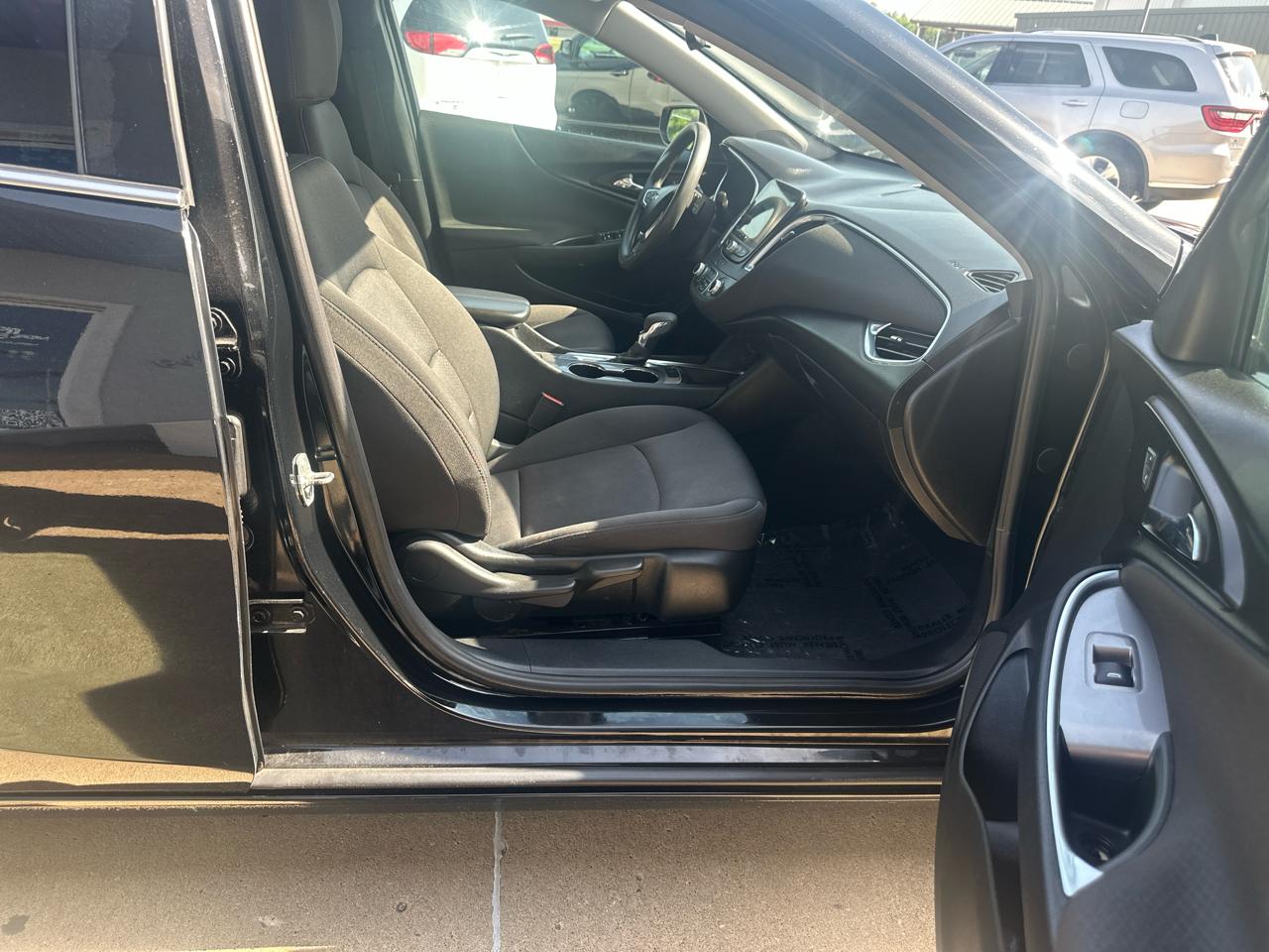 Chevrolet Malibu 4dr Sdn LT 2021