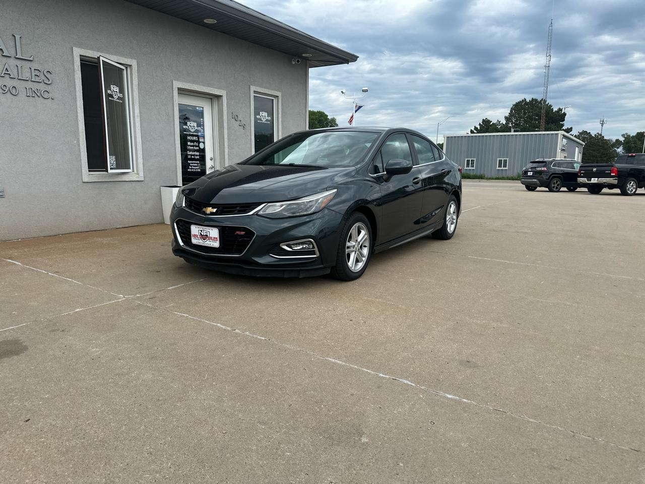 Chevrolet Cruze 4dr Sdn 1.4L LT w/1SD 2017