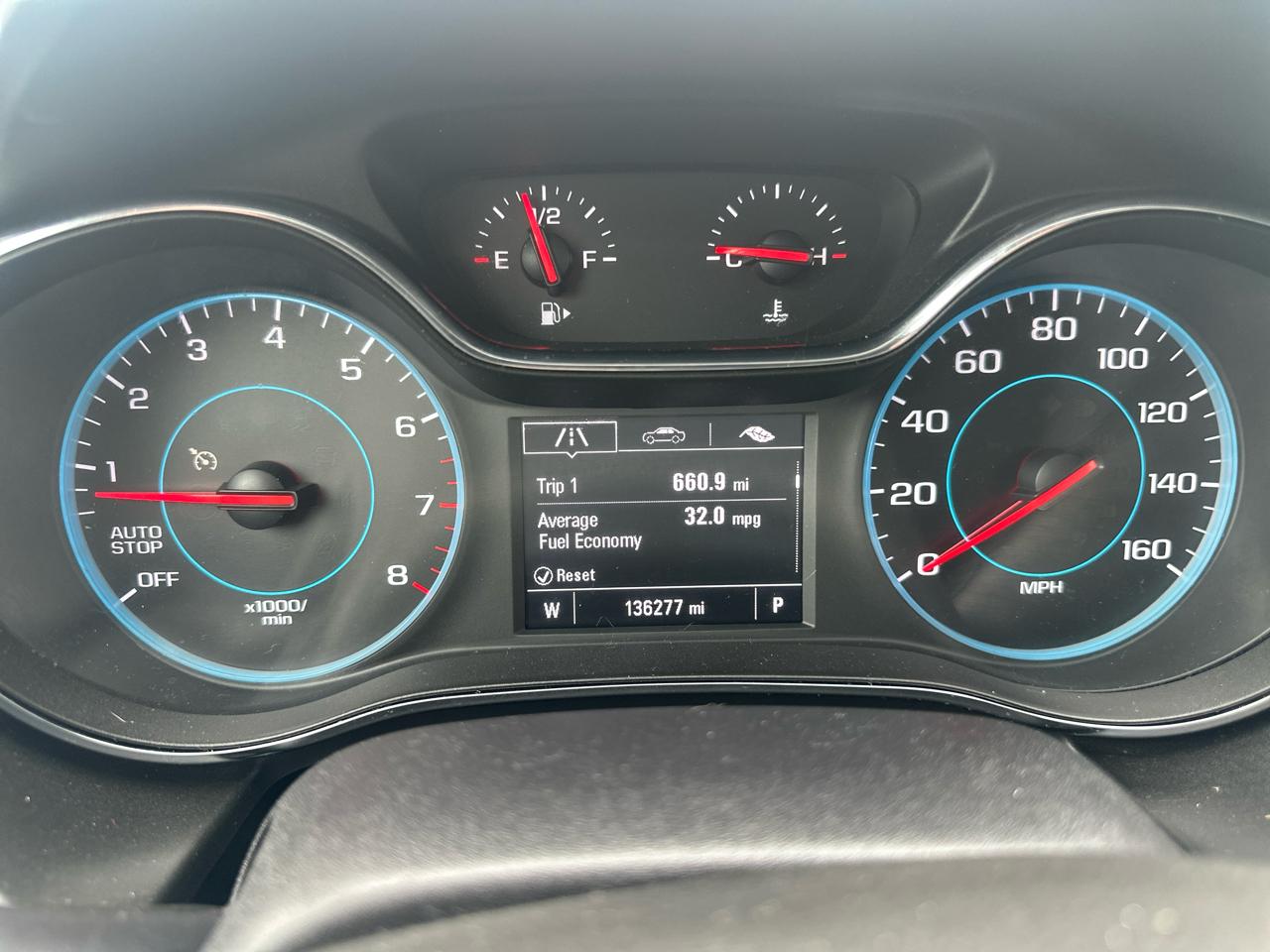 Chevrolet Cruze 4dr Sdn 1.4L LT w/1SD 2017
