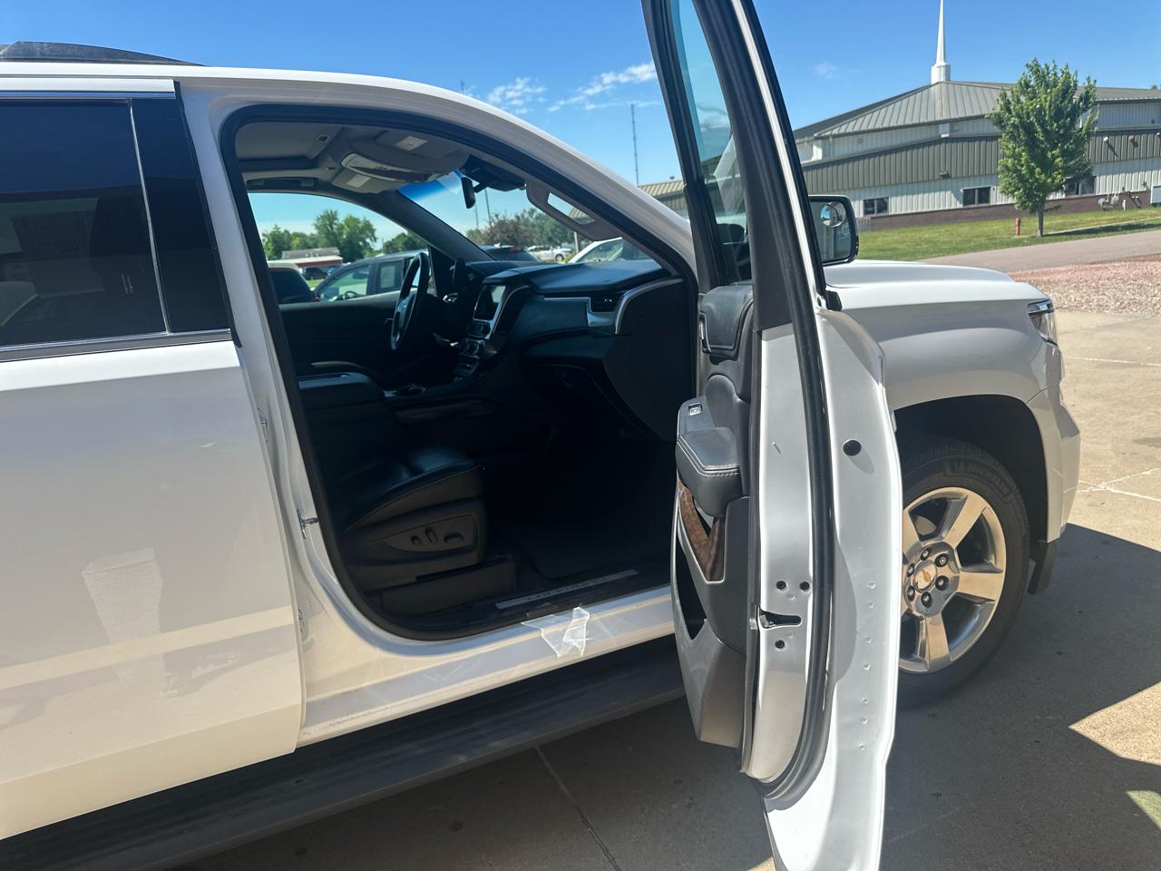 Chevrolet Tahoe 4WD 4dr LT 2015