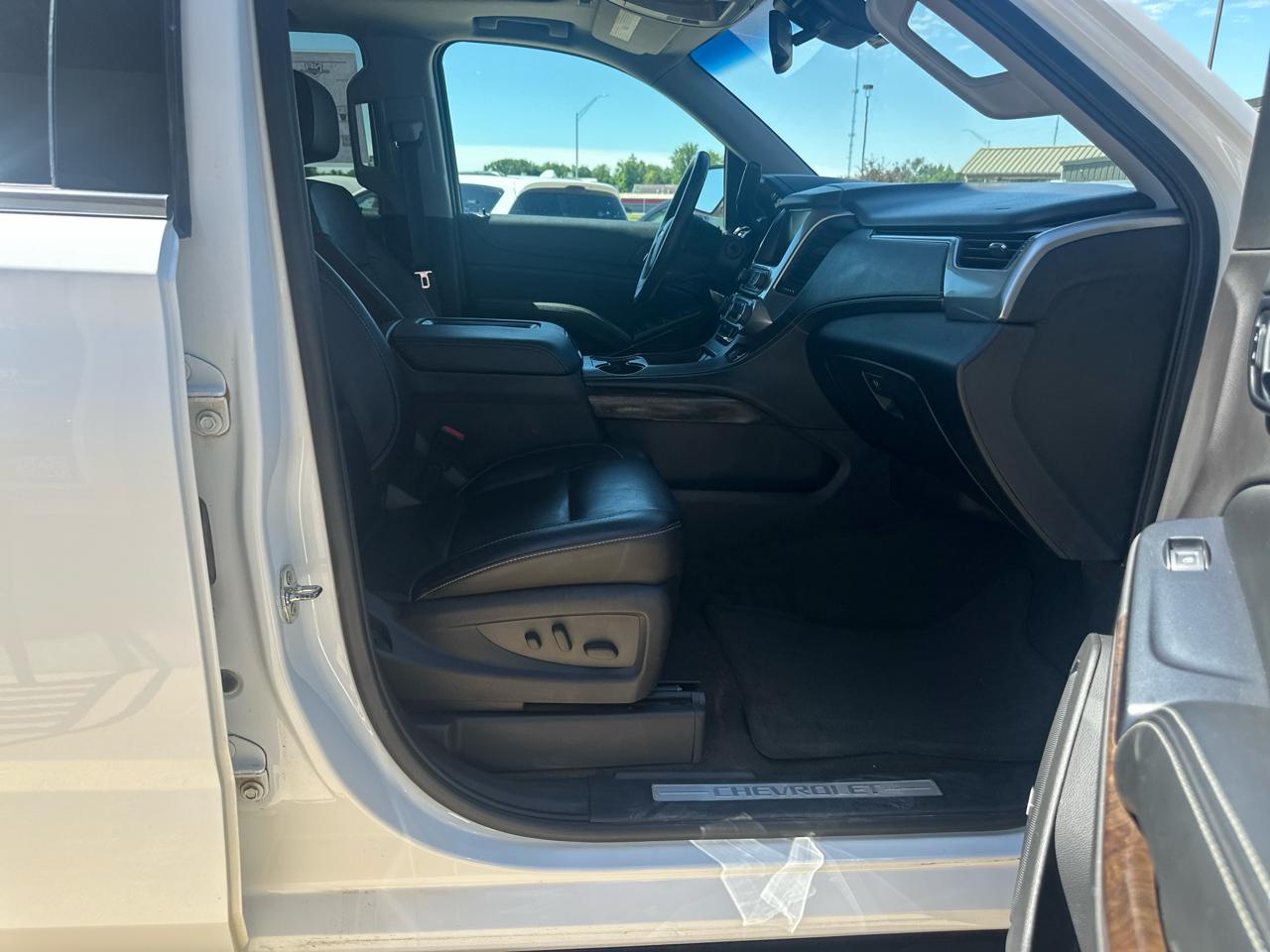 Chevrolet Tahoe 4WD 4dr LT 2015