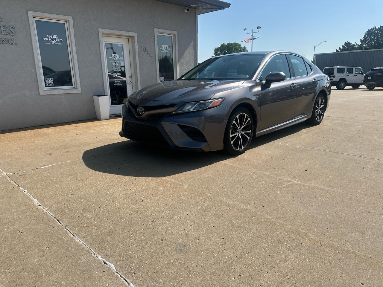 Toyota Camry XLE Auto (Natl) 2019