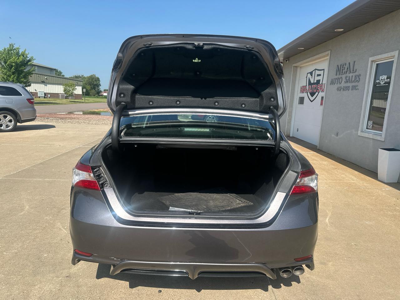 Toyota Camry XLE Auto (Natl) 2019