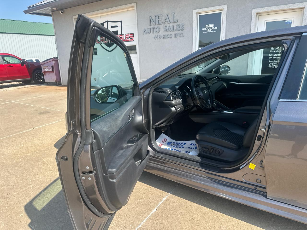 Toyota Camry XLE Auto (Natl) 2019