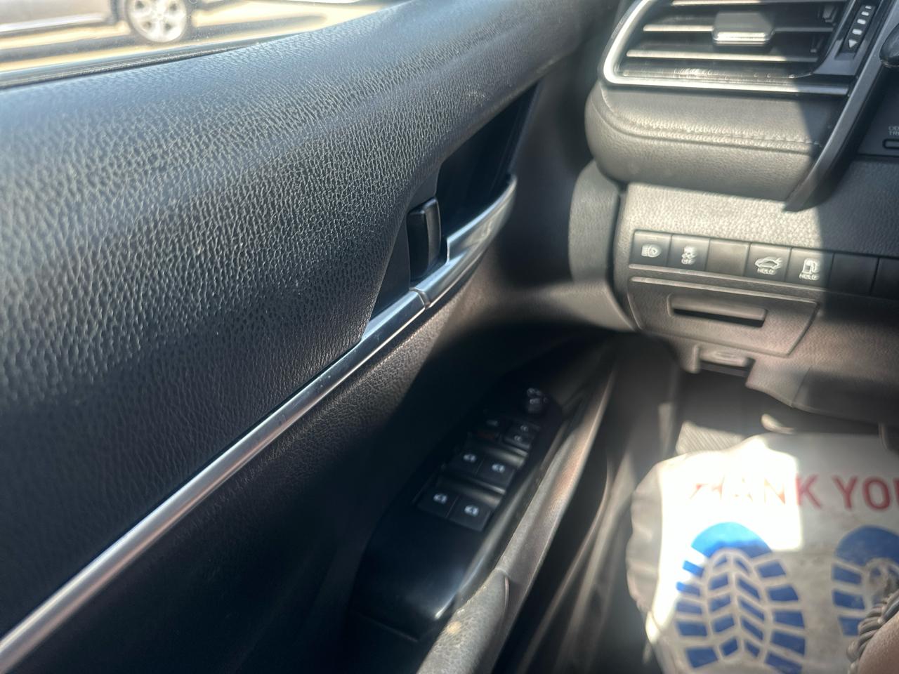 Toyota Camry XLE Auto (Natl) 2019