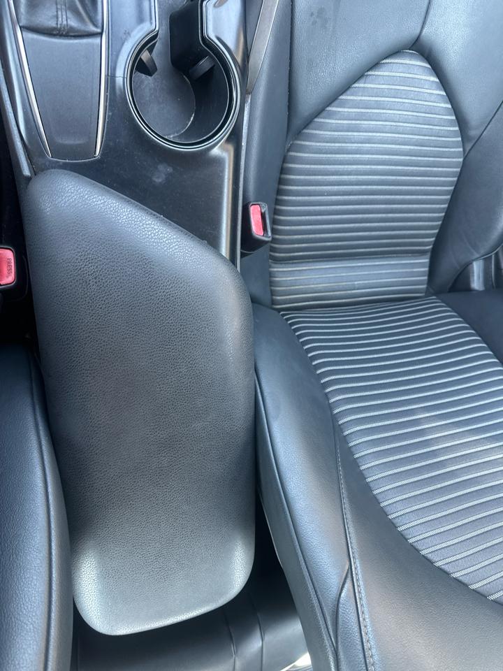 Toyota Camry XLE Auto (Natl) 2019