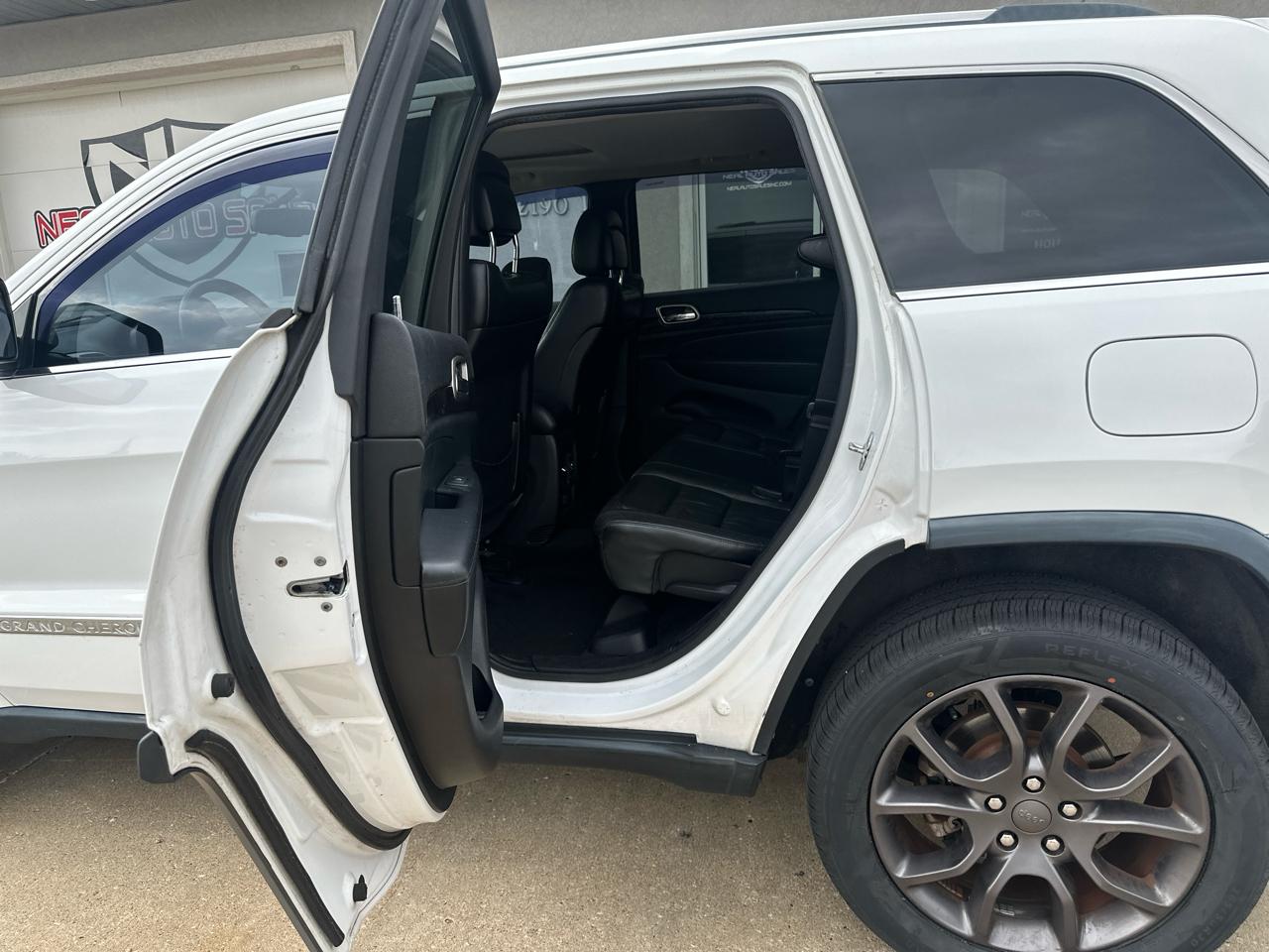 Jeep Grand Cherokee 4WD 4dr Laredo 2013