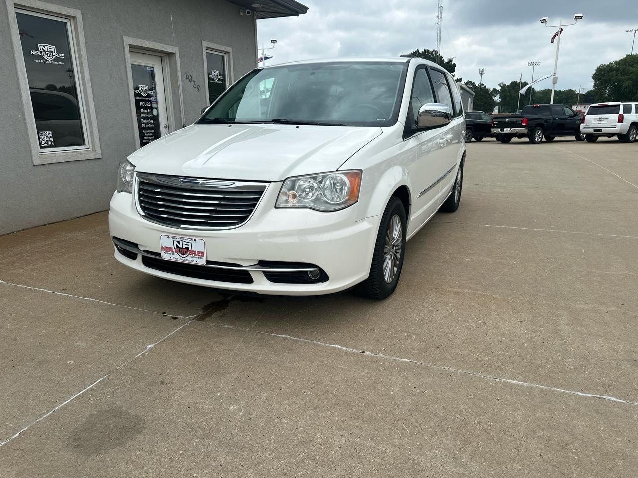 Chrysler Town & Country 4dr Wgn Touring-L 2013