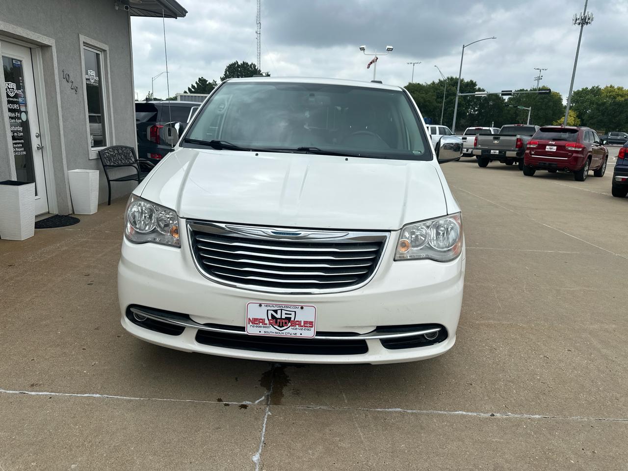 Chrysler Town & Country 4dr Wgn Touring-L 2013