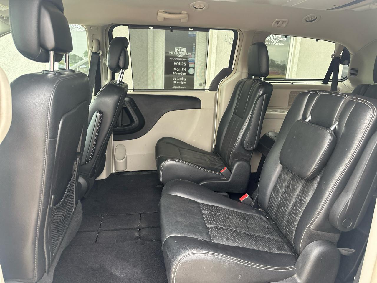 Chrysler Town & Country 4dr Wgn Touring-L 2013
