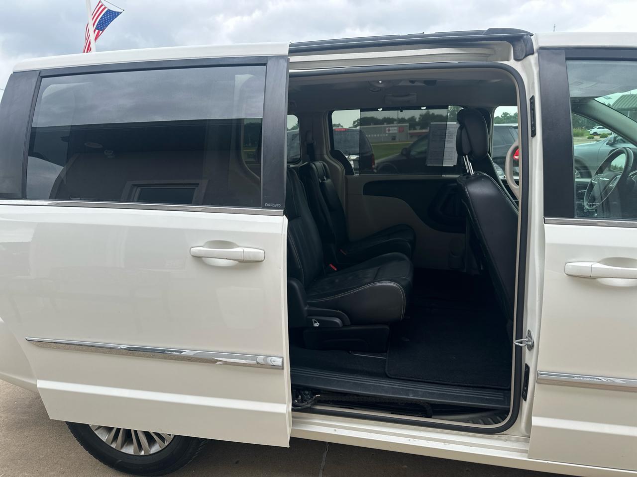 Chrysler Town & Country 4dr Wgn Touring-L 2013