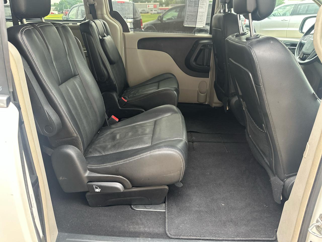 Chrysler Town & Country 4dr Wgn Touring-L 2013