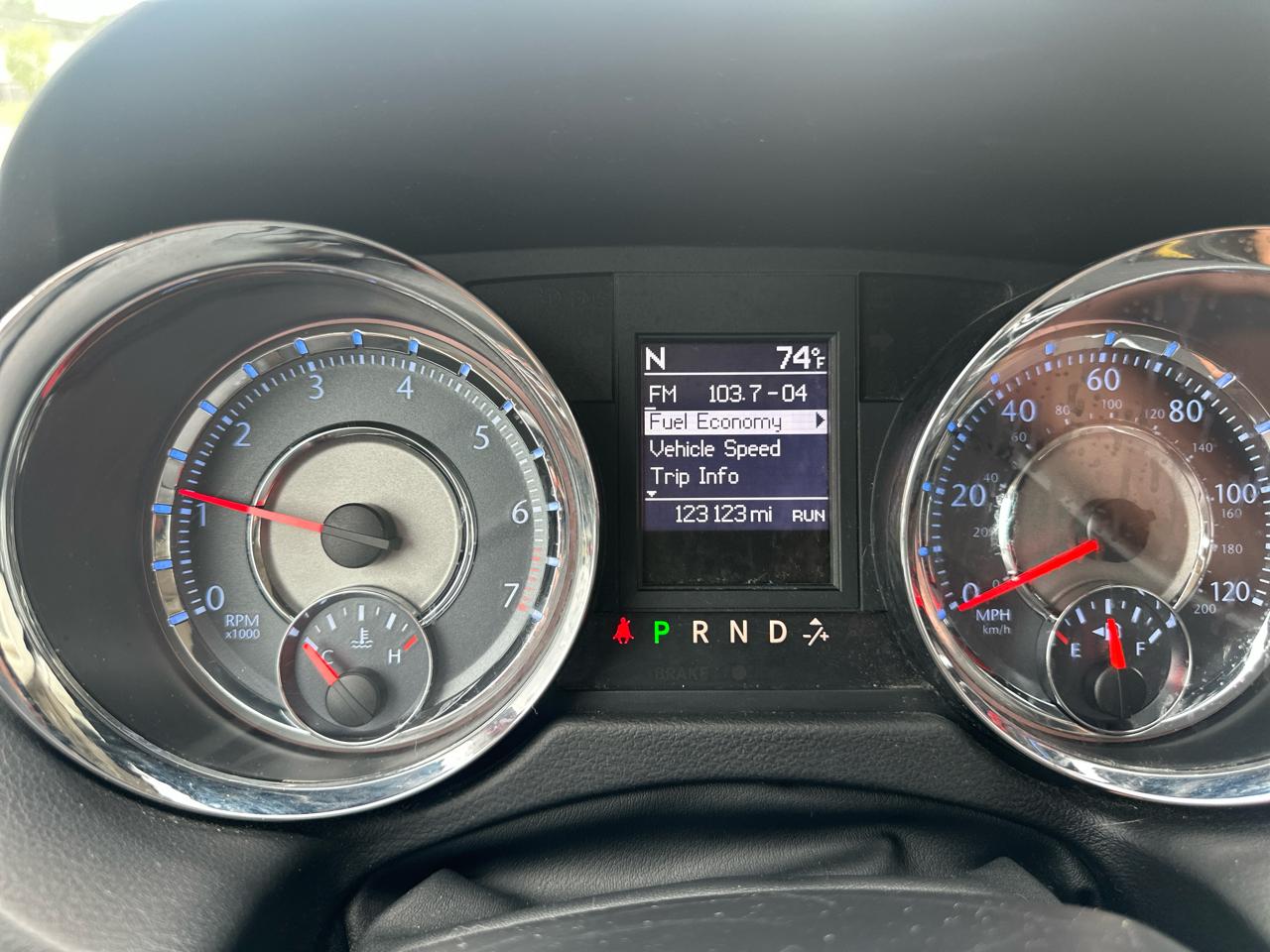 Chrysler Town & Country 4dr Wgn Touring-L 2013