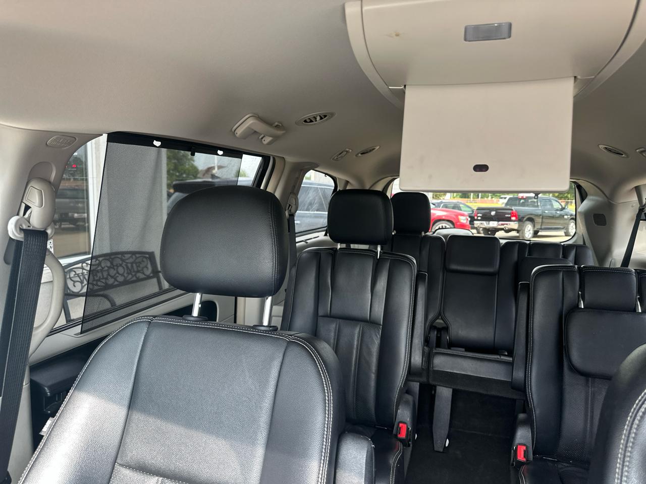 Chrysler Town & Country 4dr Wgn Touring-L 2013