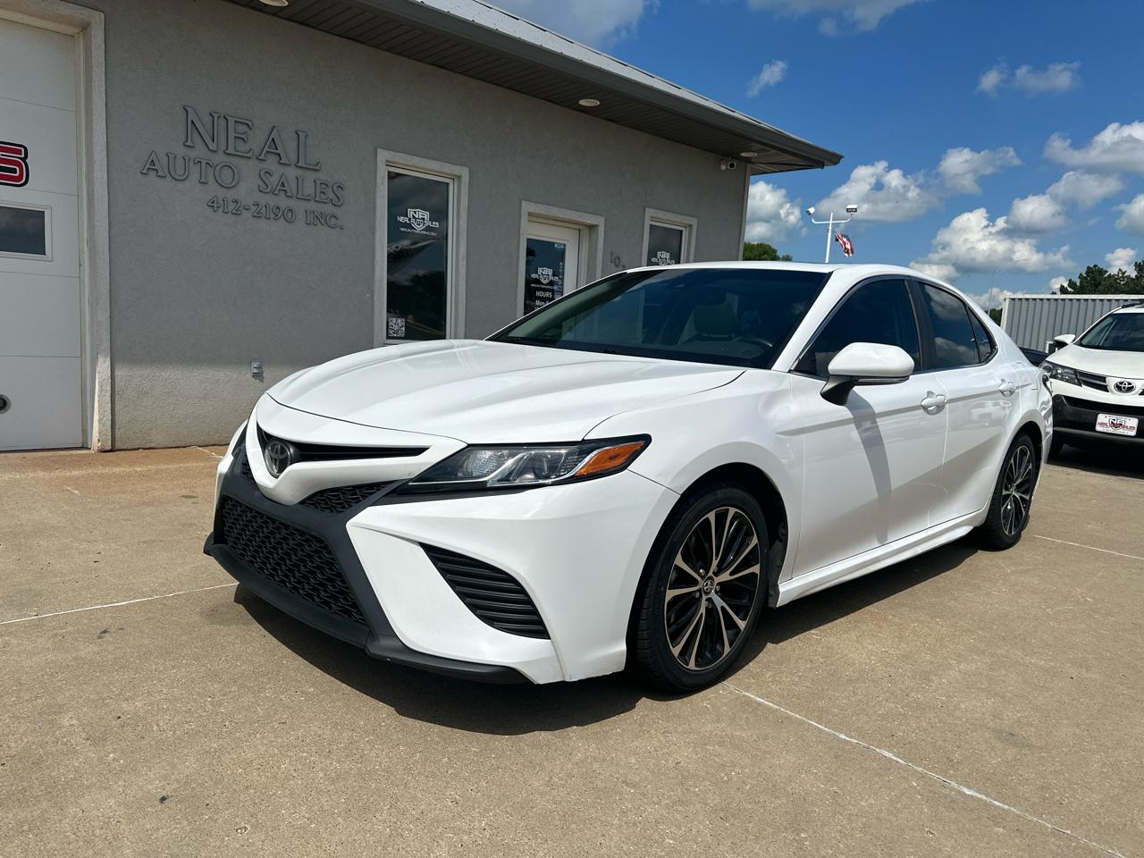 Toyota Camry XLE Auto (Natl) 2018