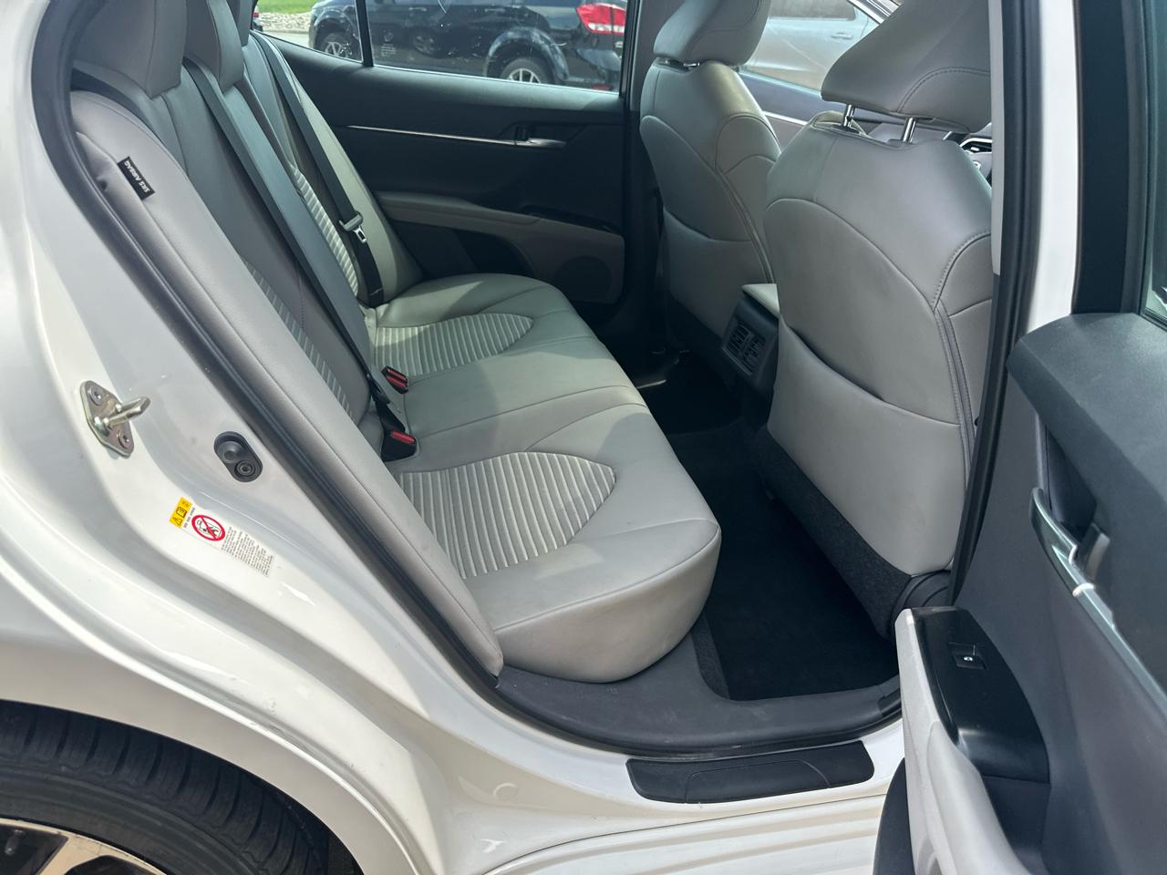 Toyota Camry XLE Auto (Natl) 2018