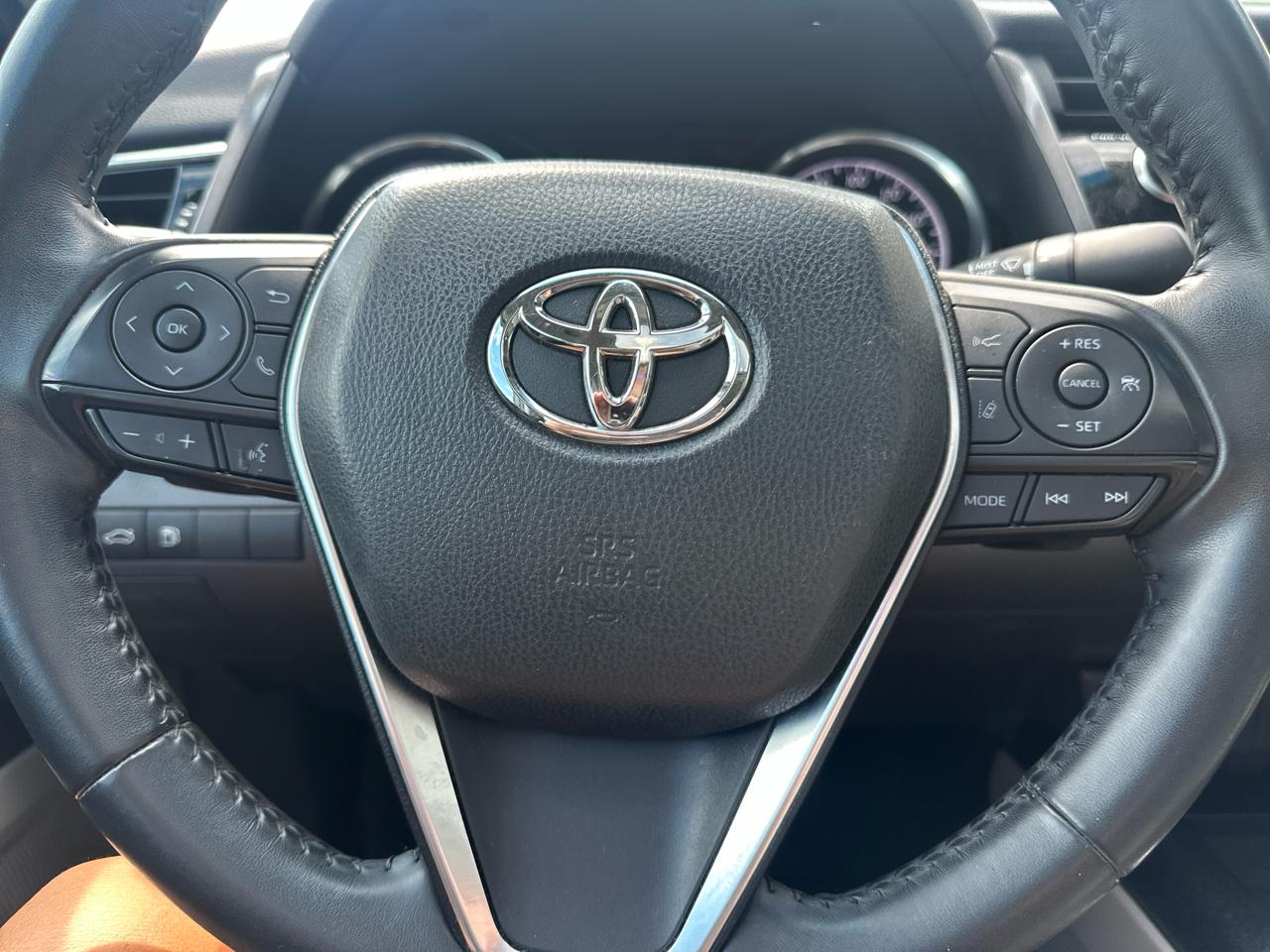 Toyota Camry XLE Auto (Natl) 2018