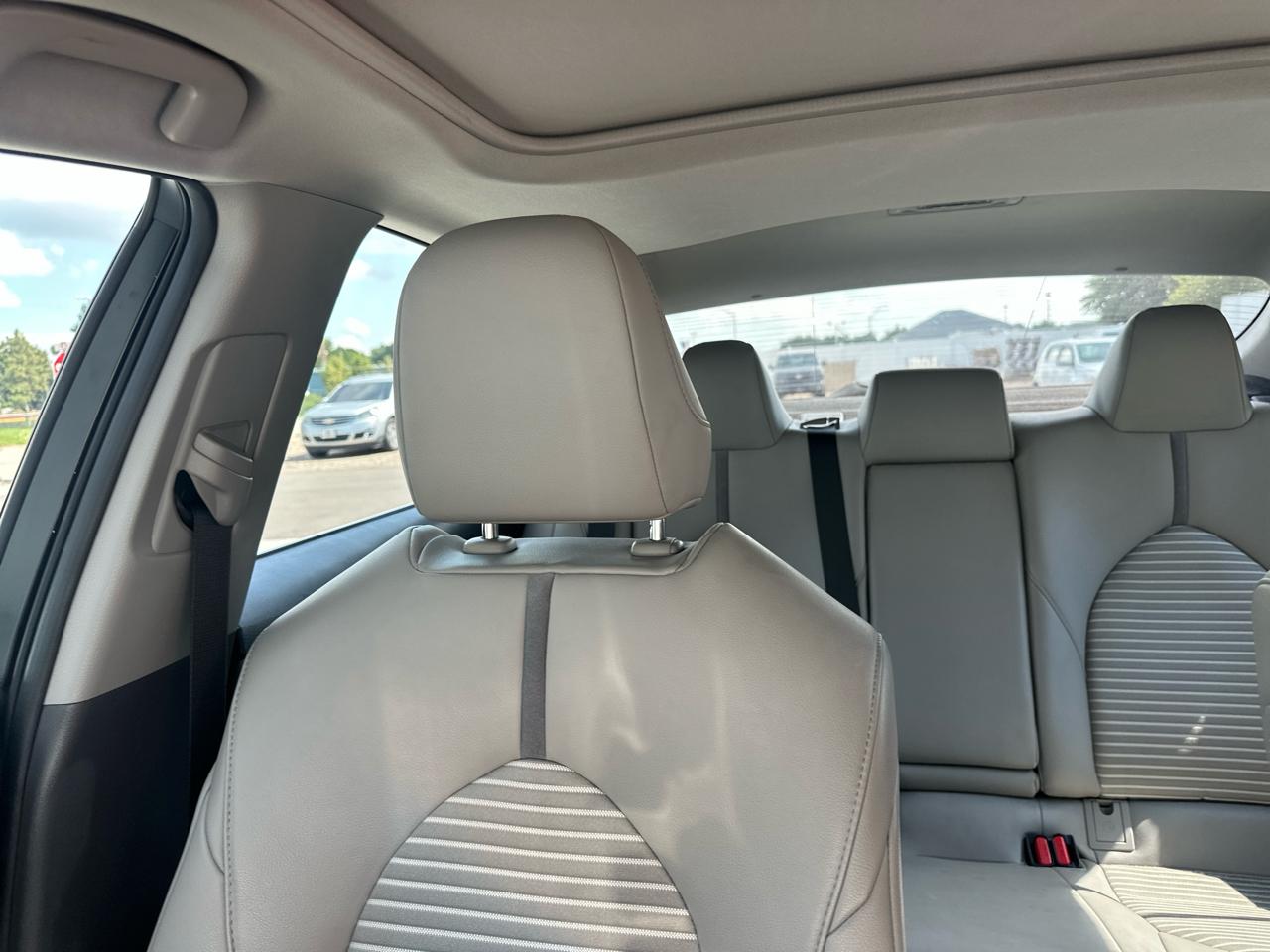 Toyota Camry XLE Auto (Natl) 2018