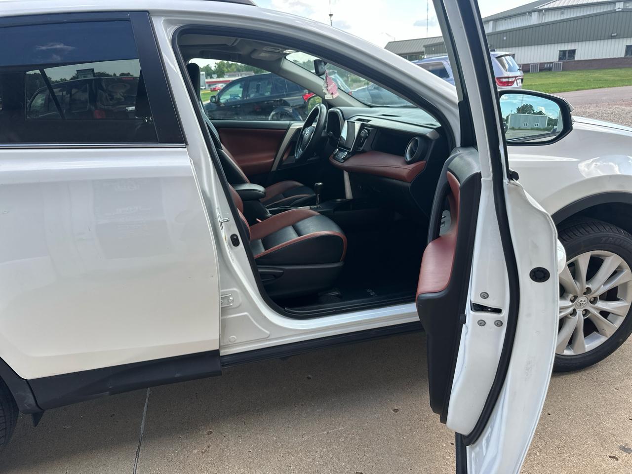 Toyota RAV4 AWD 4dr Limited (Natl) 2014