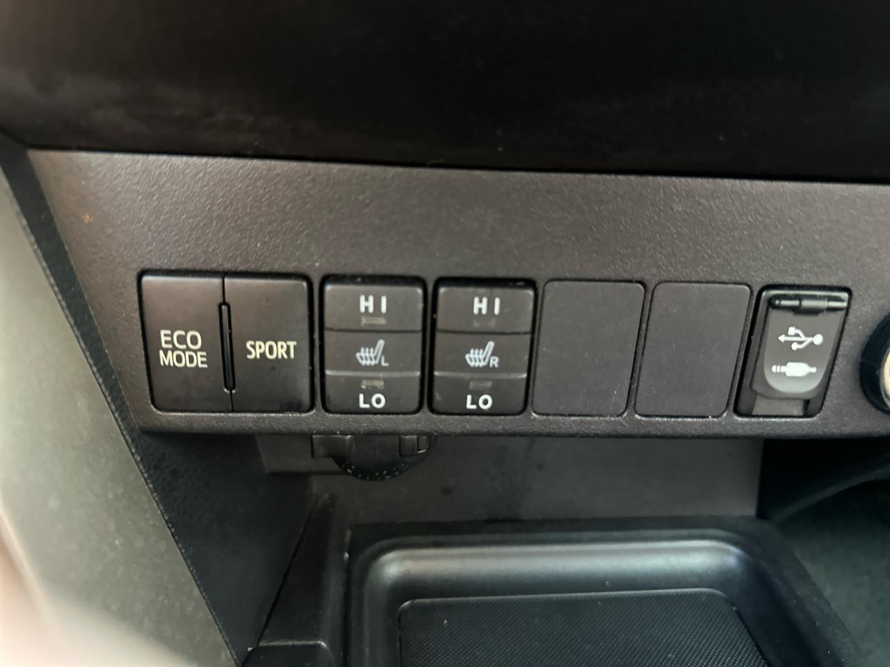 Toyota RAV4 AWD 4dr Limited (Natl) 2014