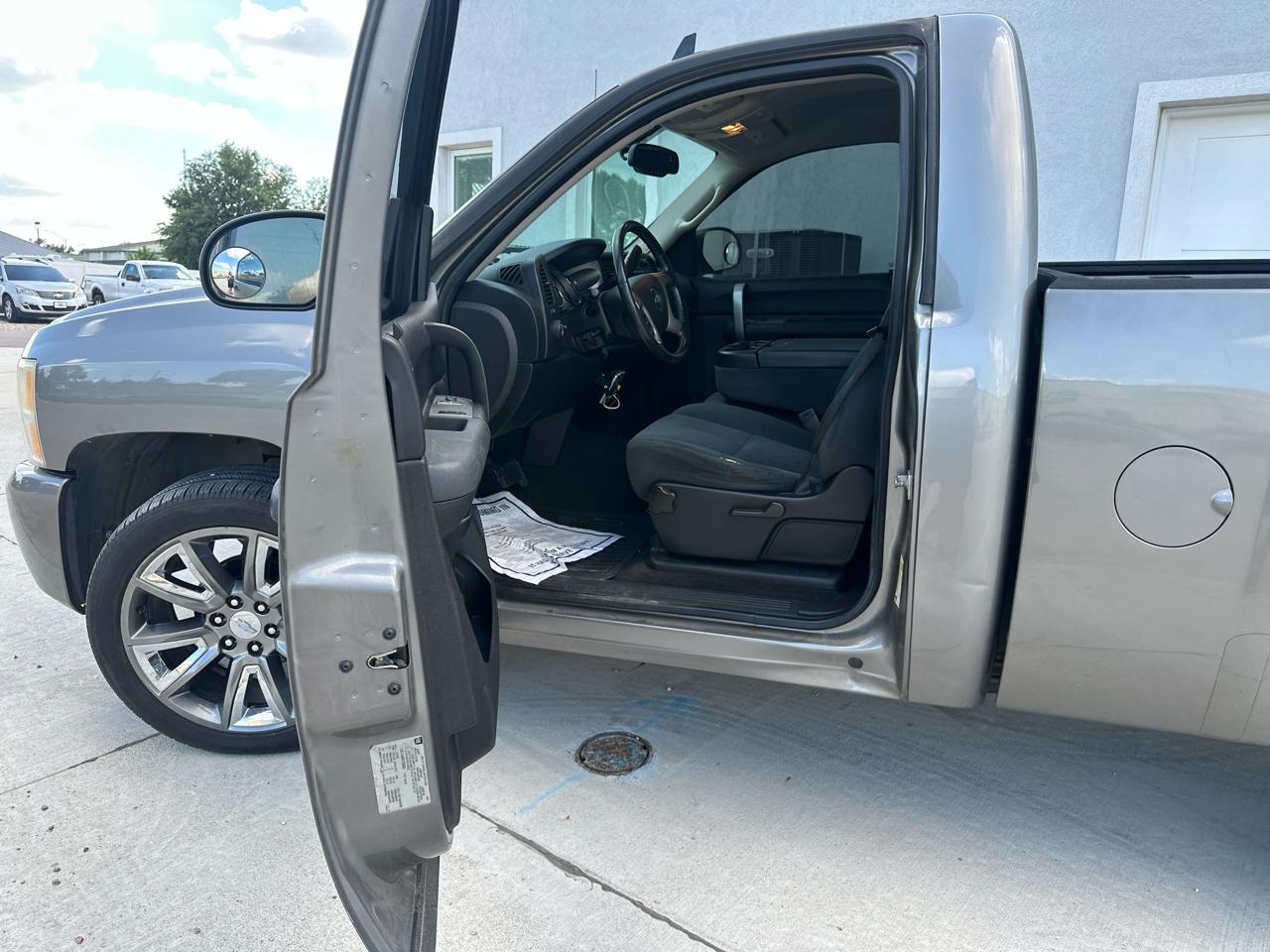 Chevrolet Silverado 1500 2WD Reg Cab 119.0" LT w/1LT 2008