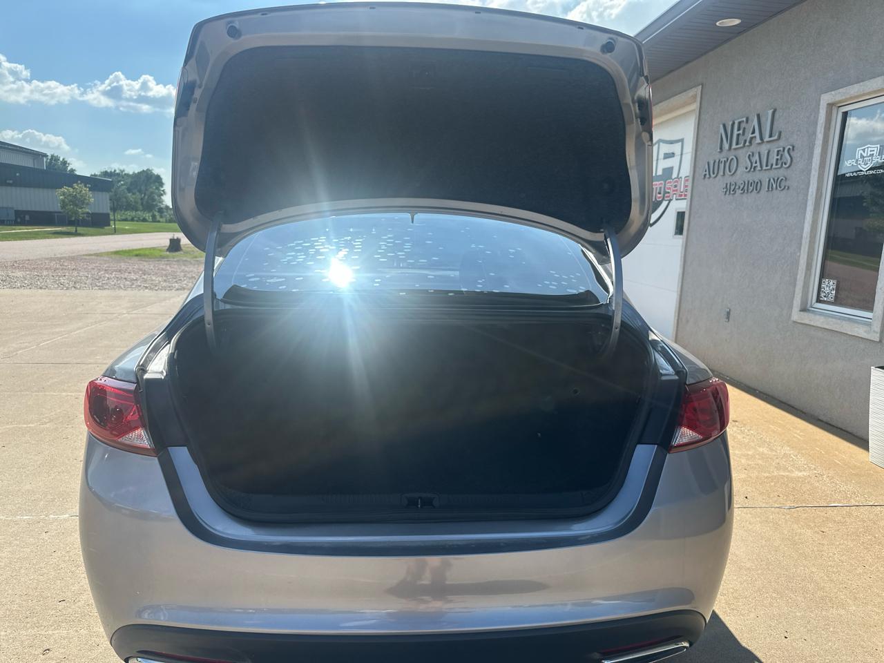 Chrysler 200 4dr Sdn Limited Platinum FWD 2016