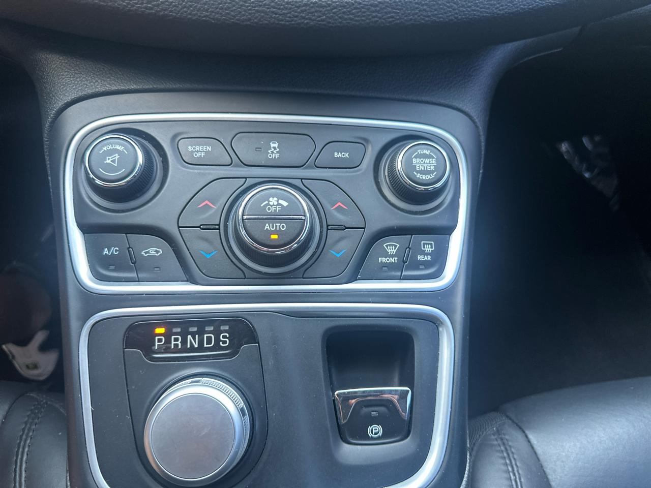 Chrysler 200 4dr Sdn Limited Platinum FWD 2016