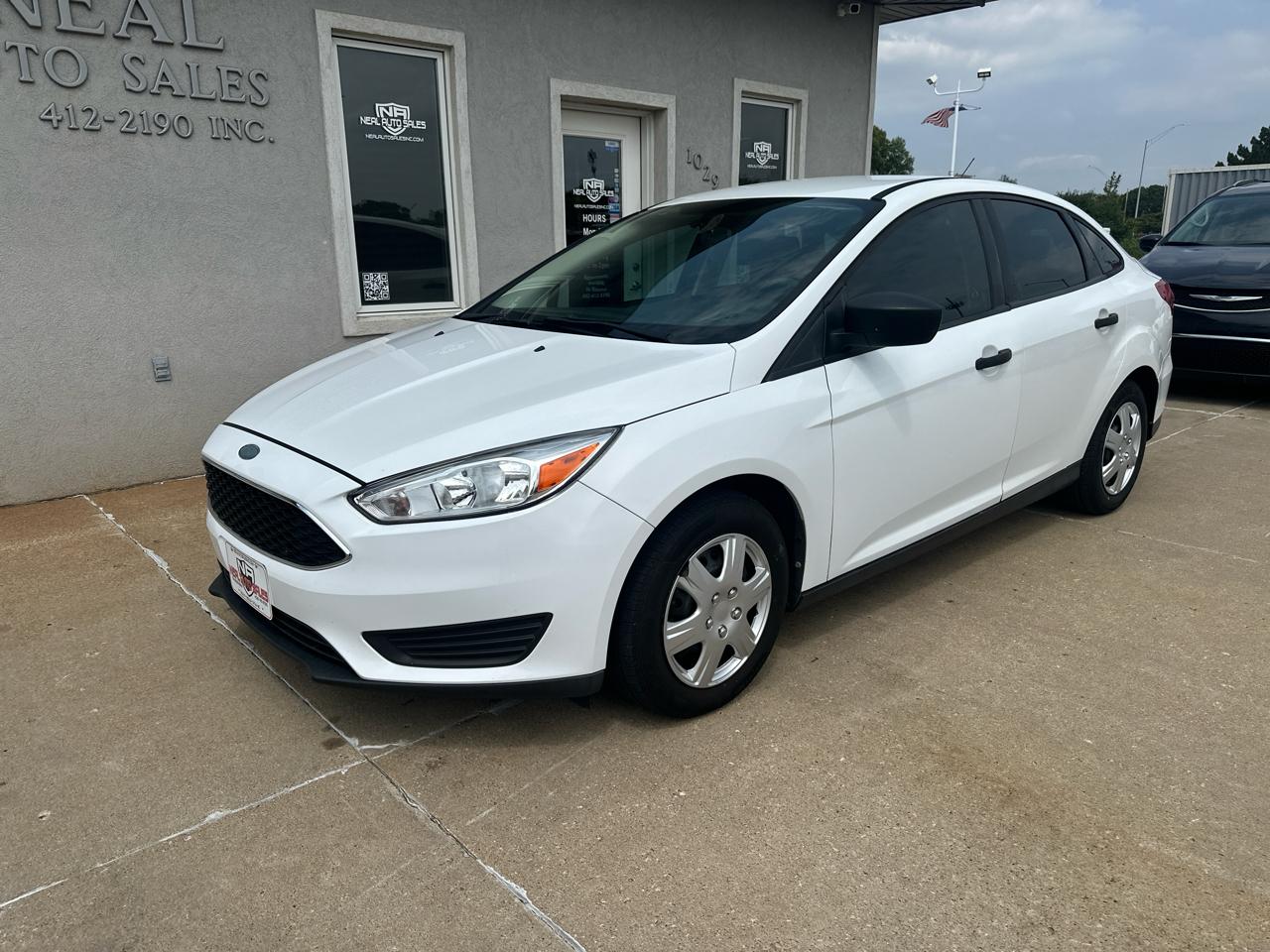 Ford Focus S Sedan 2017