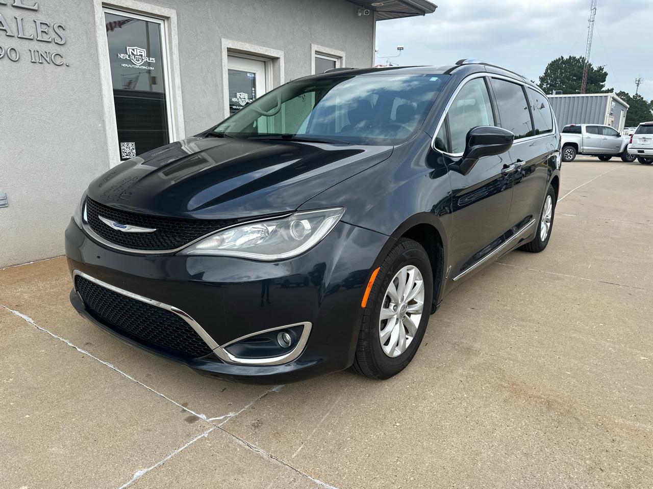 Chrysler Pacifica Touring L FWD 2019