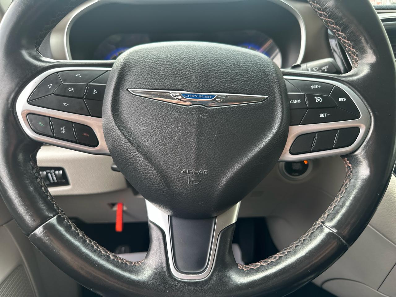 Chrysler Pacifica Touring L FWD 2019