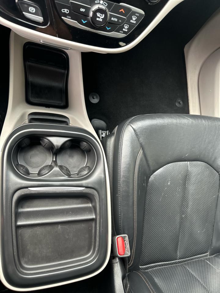 Chrysler Pacifica Touring L FWD 2019